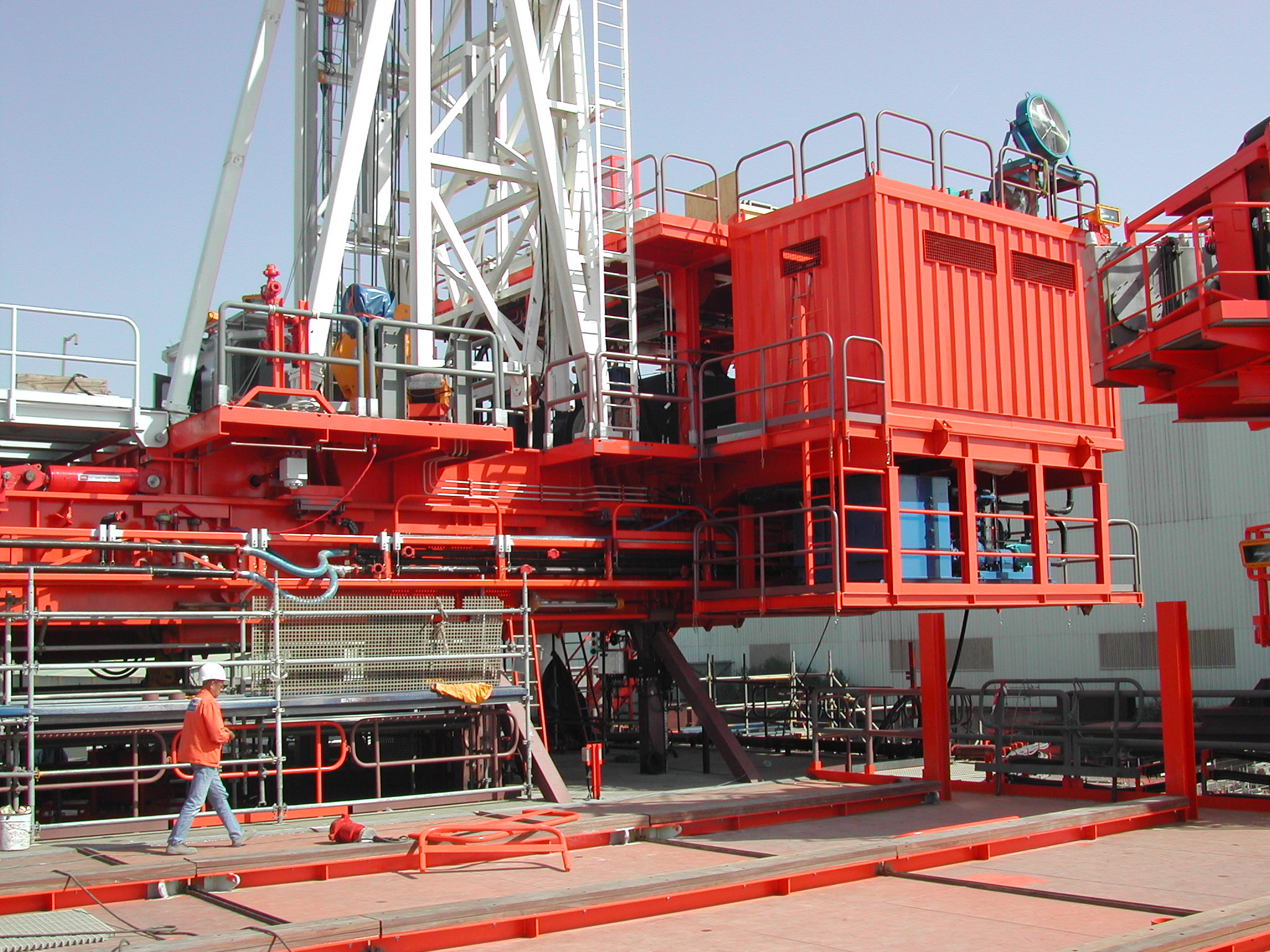 Intervention de nos experts ATEX sur un chantier pour s'assurer de la conformité des installations.